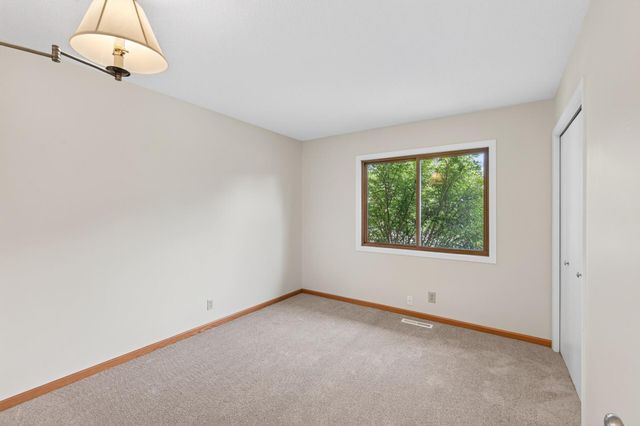 7910 W Park Hills Drive, Bloomington, MN 55438