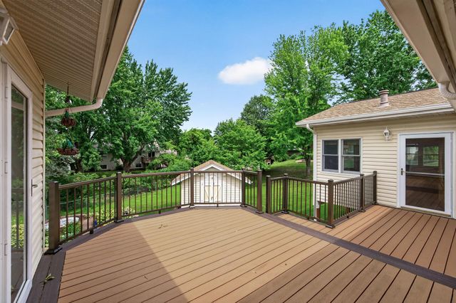 7910 W Park Hills Drive, Bloomington, MN 55438