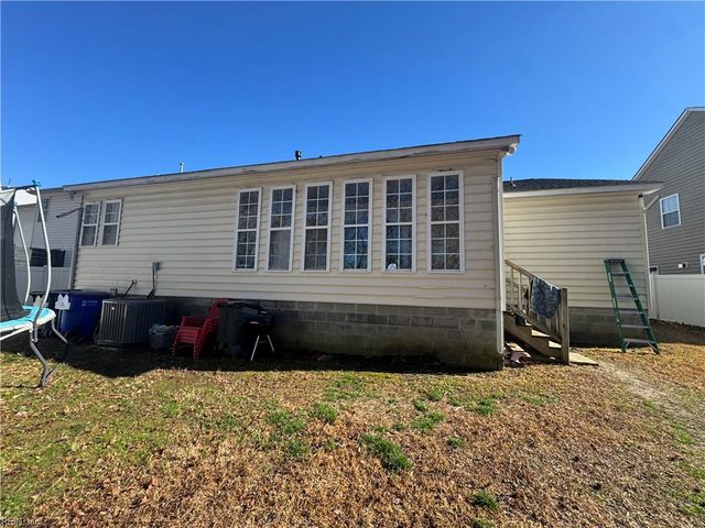 3018 Kempton Park RD, Suffolk, VA 23435