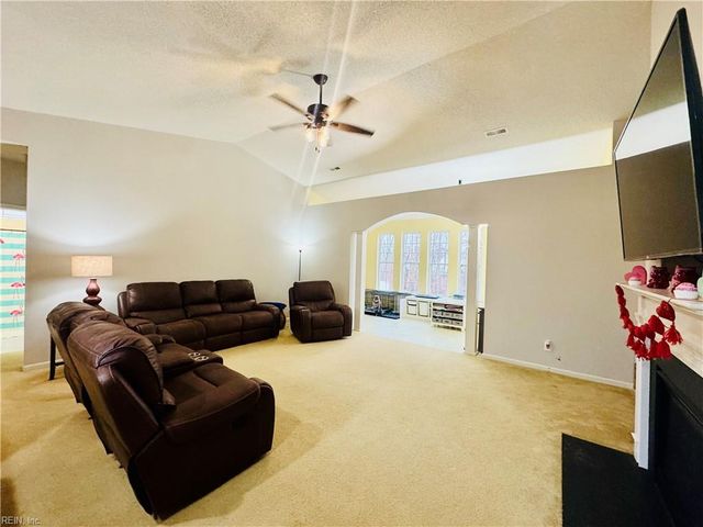 3018 Kempton Park RD, Suffolk, VA 23435