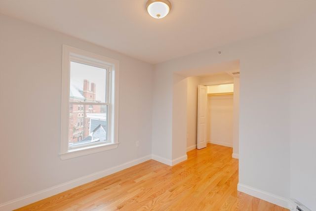 15 Kenilworth St 3, Boston, MA 02119