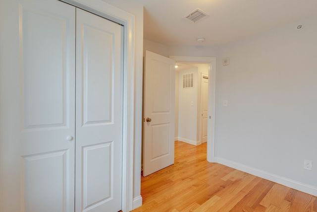 15 Kenilworth St 3, Boston, MA 02119