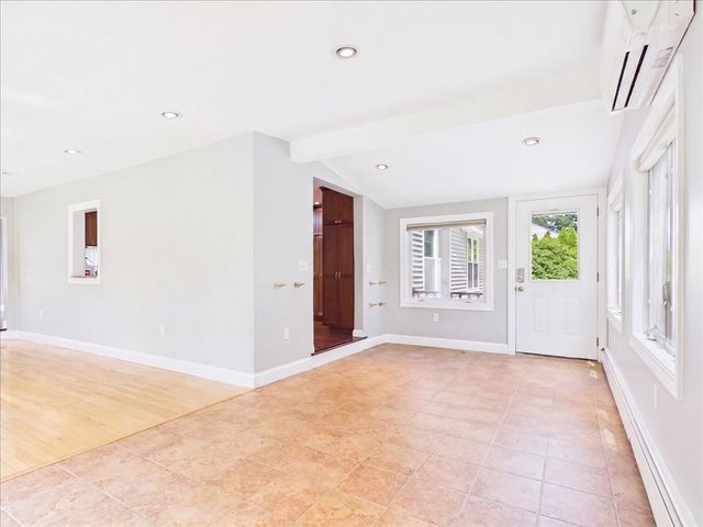 45 Park St, Norfolk, MA 02056