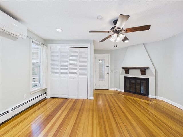 45 Park St, Norfolk, MA 02056