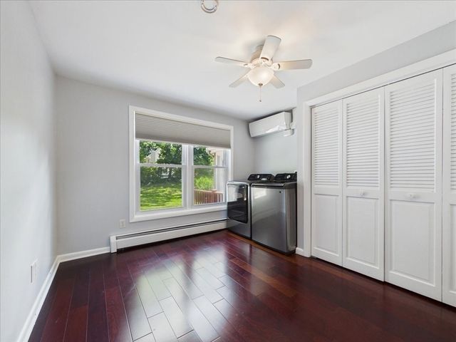 45 Park St, Norfolk, MA 02056