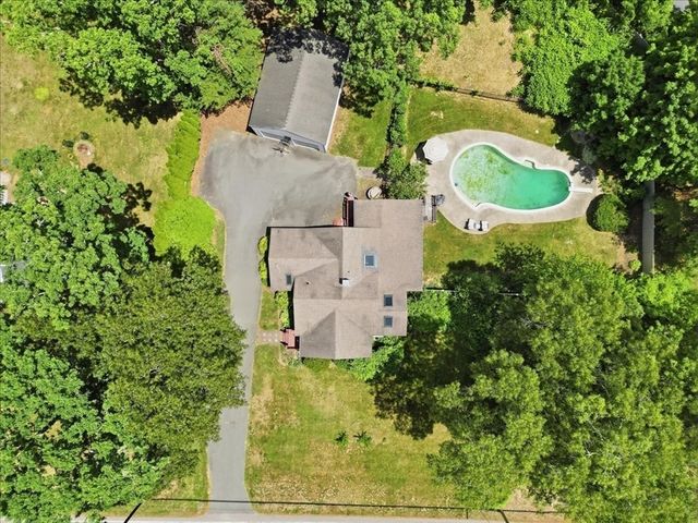 45 Park St, Norfolk, MA 02056