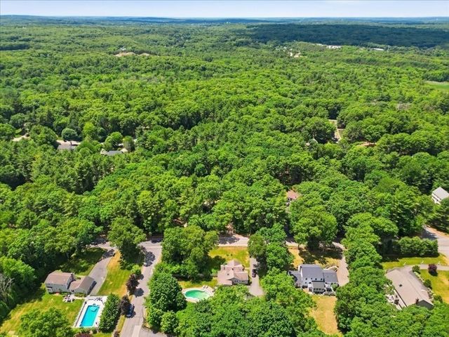 45 Park St, Norfolk, MA 02056