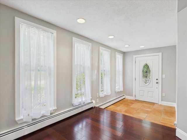 45 Park St, Norfolk, MA 02056