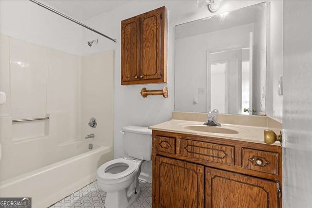 160 Derby Country Drive, Ellenwood, GA 30294