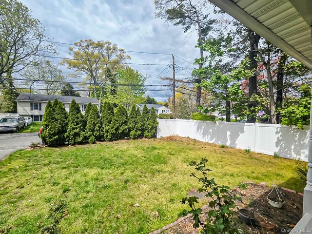 21 Pine Cone Street, Middle Island, NY 11953