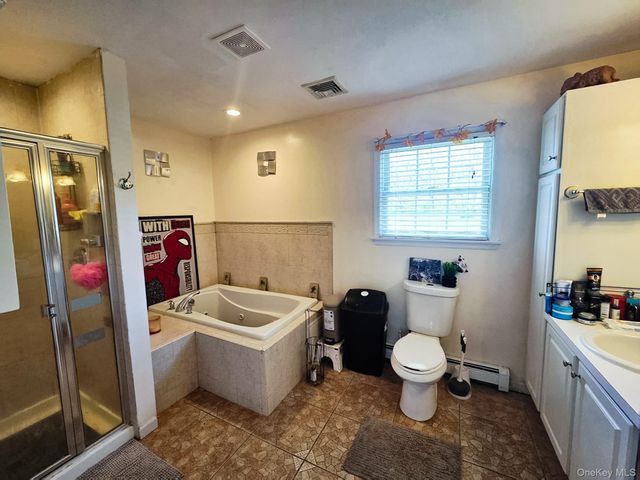 21 Pine Cone Street, Middle Island, NY 11953
