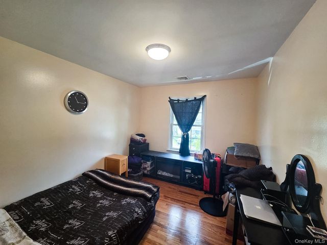 21 Pine Cone Street, Middle Island, NY 11953