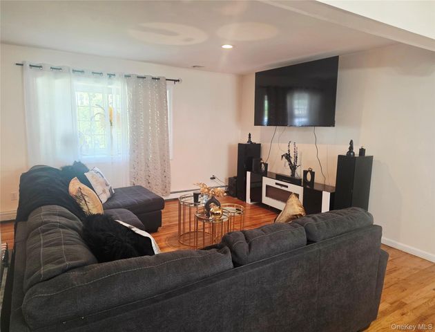 21 Pine Cone Street, Middle Island, NY 11953