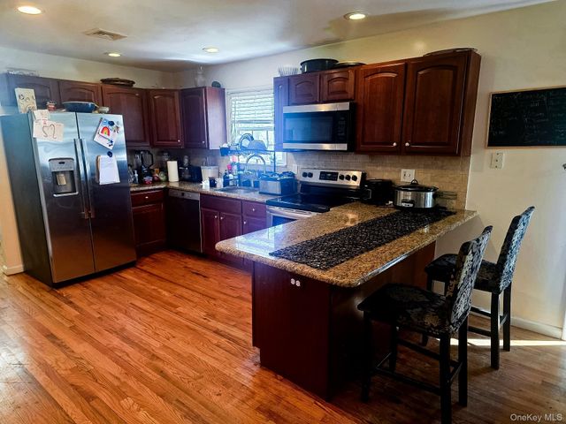 21 Pine Cone Street, Middle Island, NY 11953