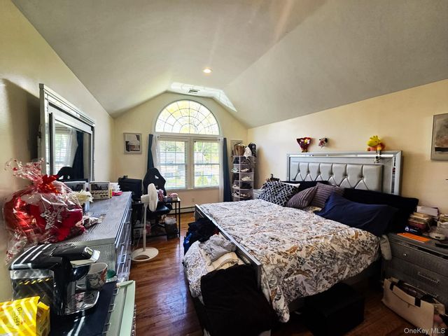 21 Pine Cone Street, Middle Island, NY 11953