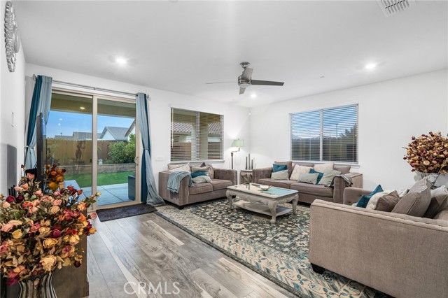 9276 Red Thistle Court, Sacramento, CA 95829