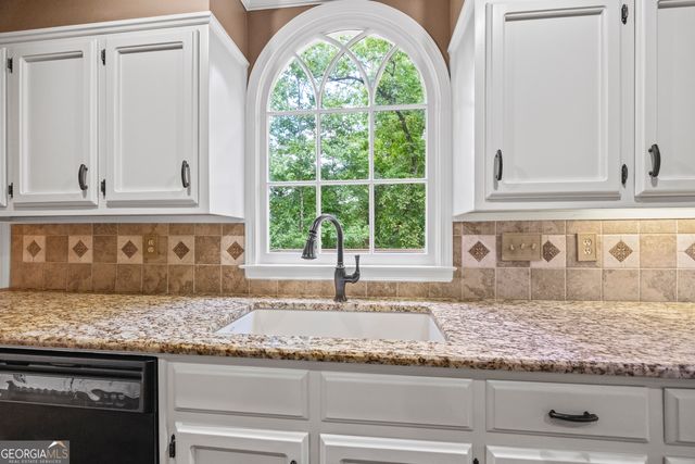 2205 Parliament Drive, Lawrenceville, GA 30043