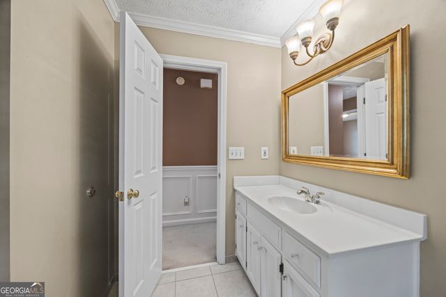 2205 Parliament Drive, Lawrenceville, GA 30043