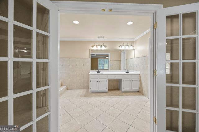 2205 Parliament Drive, Lawrenceville, GA 30043