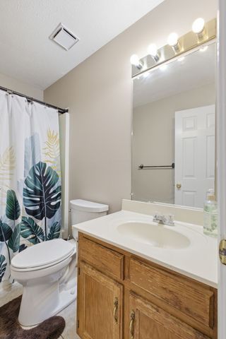2100 Billingsham Ct, Mount Juliet, TN 37122