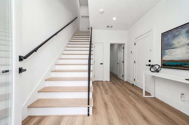 329 N Nagle Street, Houston, TX 77003