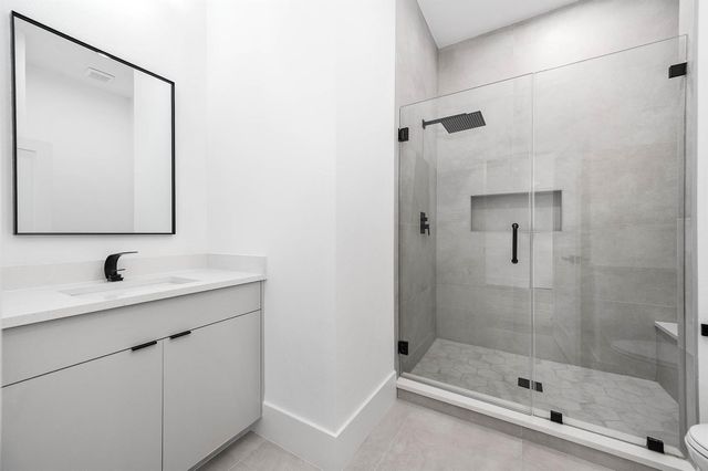 329 N Nagle Street, Houston, TX 77003