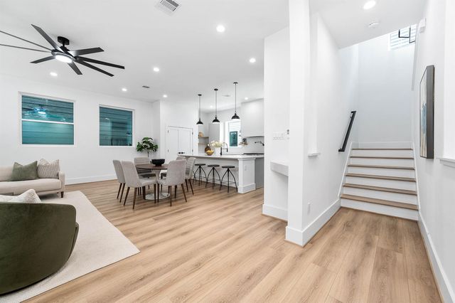 329 N Nagle Street, Houston, TX 77003