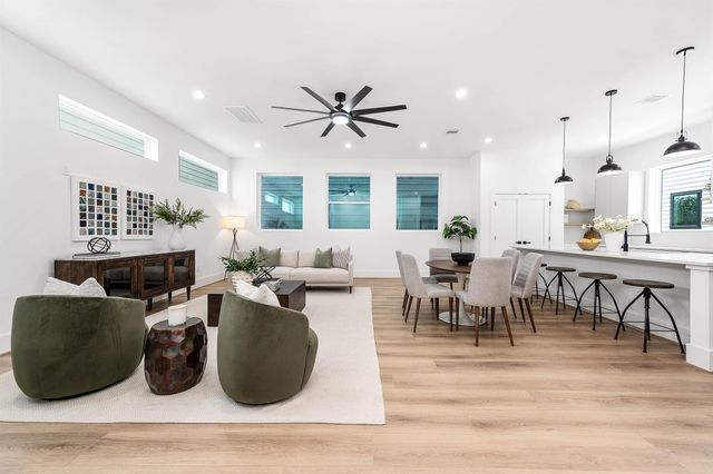 329 N Nagle Street, Houston, TX 77003