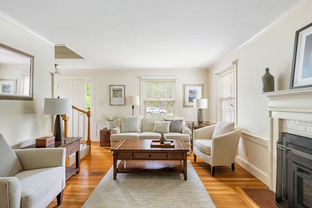 494 Cushing, Hingham, MA 02043