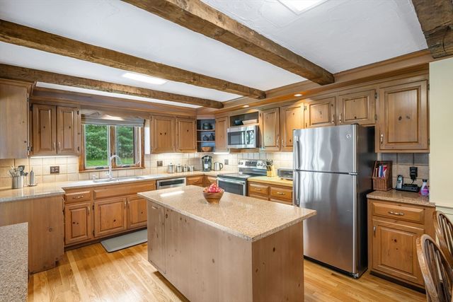 494 Cushing, Hingham, MA 02043
