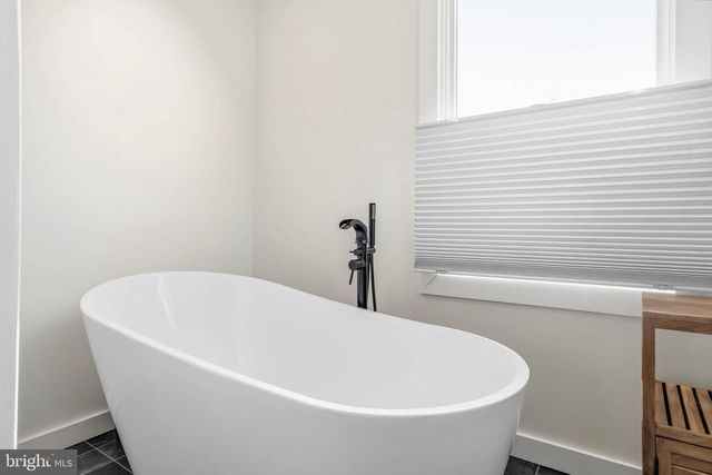 93 GLADE CIR W, Rehoboth Beach, DE 19971