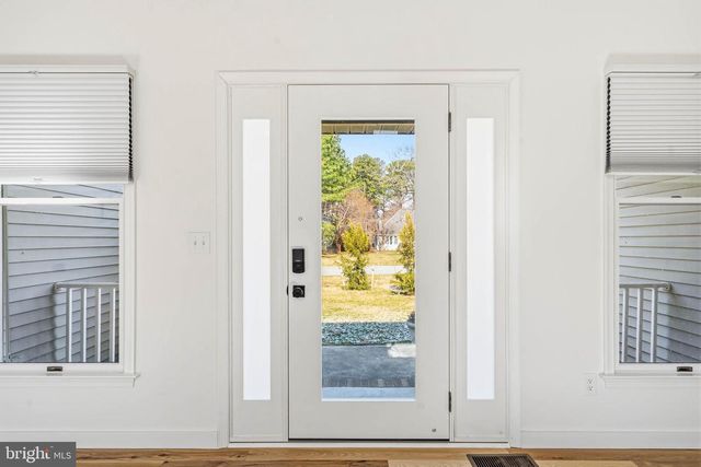 93 GLADE CIR W, Rehoboth Beach, DE 19971