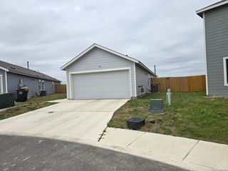 11602 Dog Rose, Converse, TX 78109