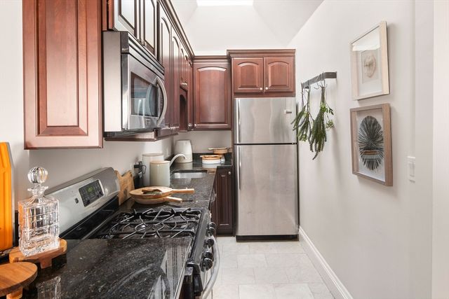 413 Beacon 5, Boston, MA 02115