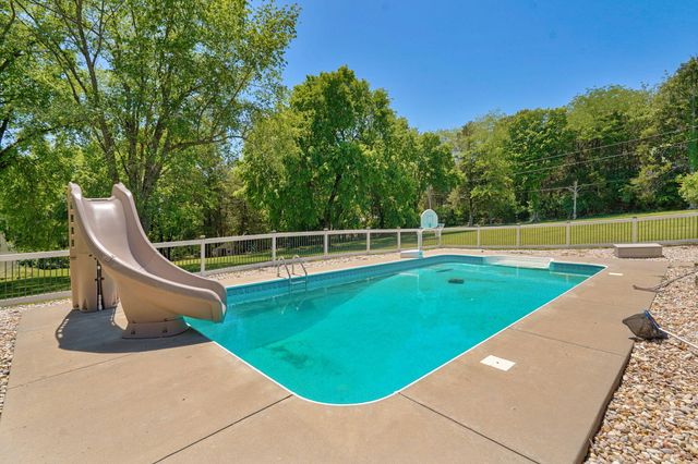 4932 E Farm Road 166, Springfield, MO 65809