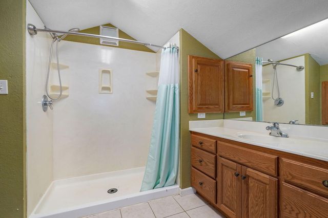 4932 E Farm Road 166, Springfield, MO 65809