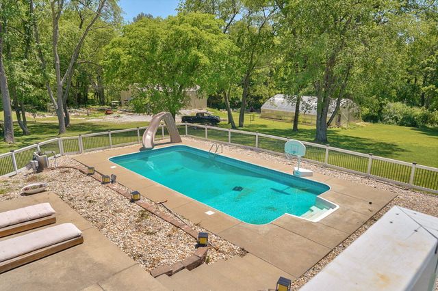 4932 E Farm Road 166, Springfield, MO 65809
