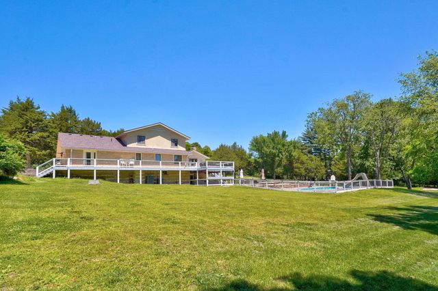 4932 E Farm Road 166, Springfield, MO 65809