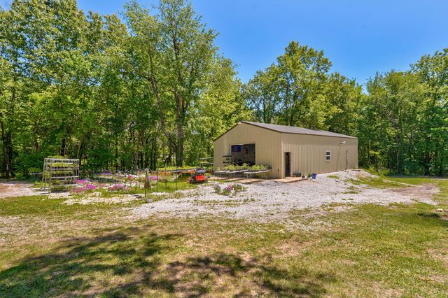 4932 E Farm Road 166, Springfield, MO 65809
