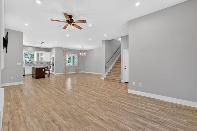 9623 Tunnel St, Newcastle, CA 95658