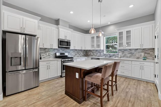 9623 Tunnel St, Newcastle, CA 95658