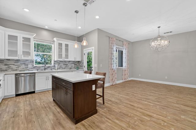 9623 Tunnel St, Newcastle, CA 95658