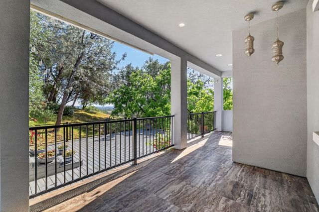 9623 Tunnel St, Newcastle, CA 95658