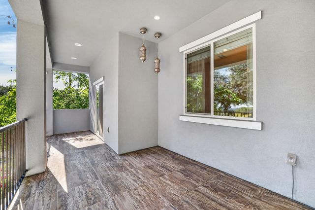 9623 Tunnel St, Newcastle, CA 95658