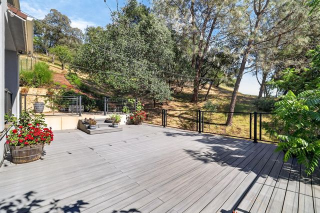 9623 Tunnel St, Newcastle, CA 95658