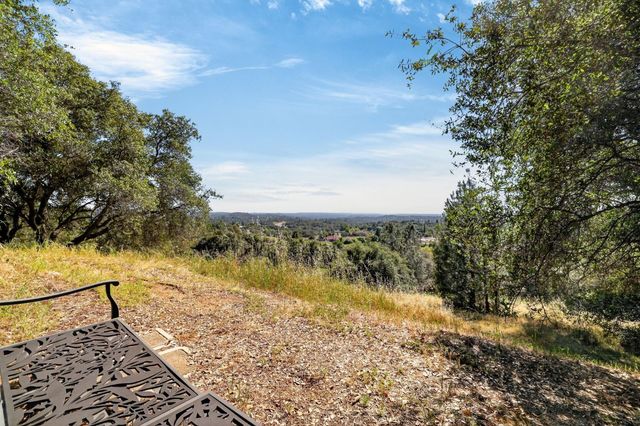 9623 Tunnel St, Newcastle, CA 95658