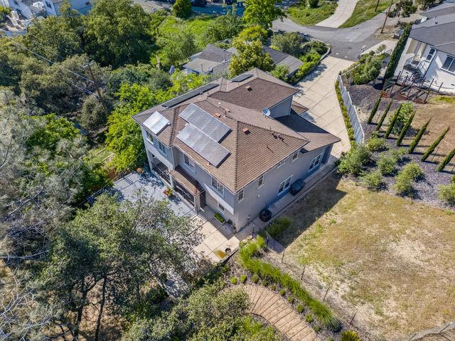 9623 Tunnel St, Newcastle, CA 95658