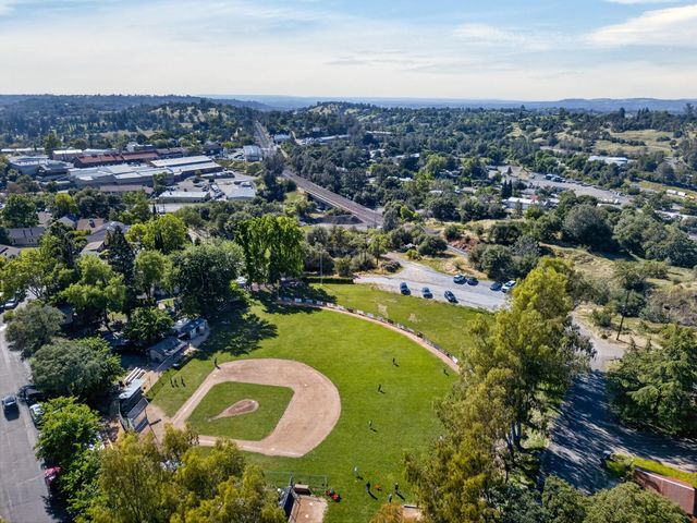 9623 Tunnel St, Newcastle, CA 95658