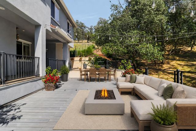 9623 Tunnel St, Newcastle, CA 95658