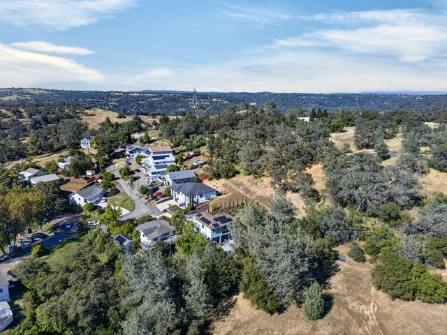 9623 Tunnel St, Newcastle, CA 95658